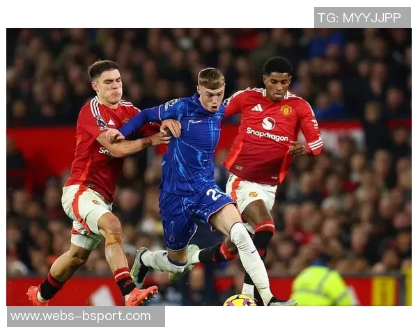 曼联与洛杉矶银河精彩对决瞬间回顾及赛场氛围分析